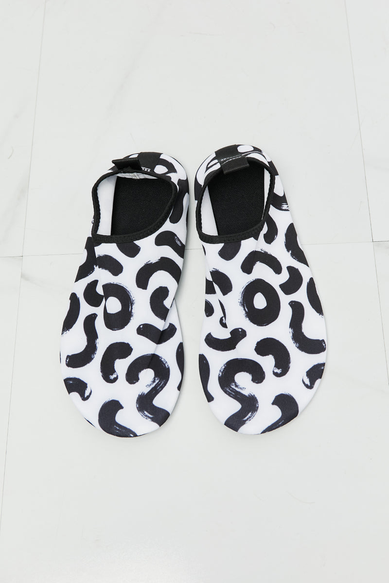 MMshoes On The Shore Water Shoes in White - AnnieMae21